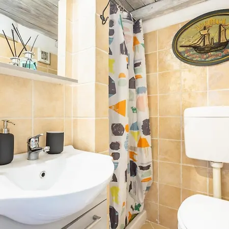 Dreamy Lakeside Apartment Castel Gandolfo