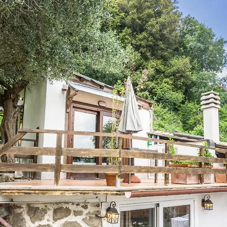 Apartment Dreamy Lakeside Castel Gandolfo